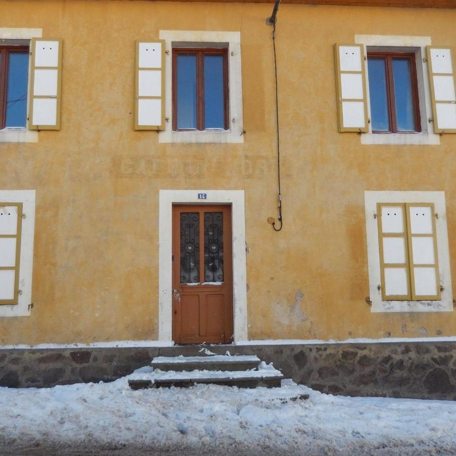 Au Pied Du Gazon Apartment Saint Maurice sur Moselle Bagian luar foto