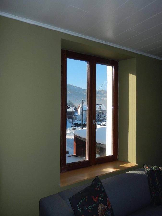 Au Pied Du Gazon Apartment Saint Maurice sur Moselle Bagian luar foto