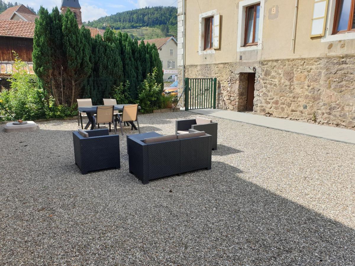 Au Pied Du Gazon Apartment Saint Maurice sur Moselle Bagian luar foto